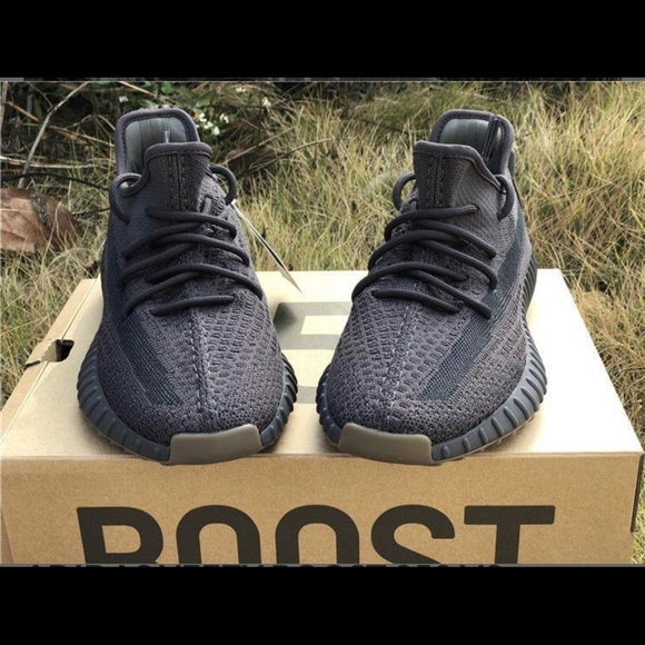 YEEZY BOOST 350 V2 - Picture 4 of 8